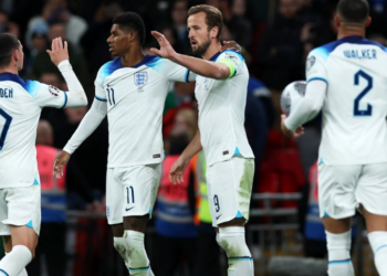 Anglia fiton, Italia rrezikon Europianin. Ukraina ende shpreson