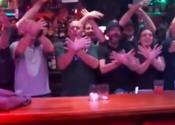 Madhështore/ Skocezët festojnë fitoren e Shqipërisë (VIDEO)