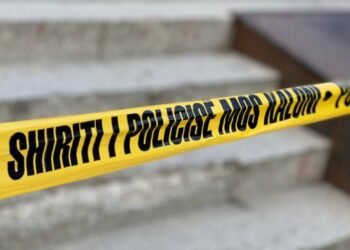 Gjendet i pajetë në banesë 54-vjeçari, dyshimet e Policisë