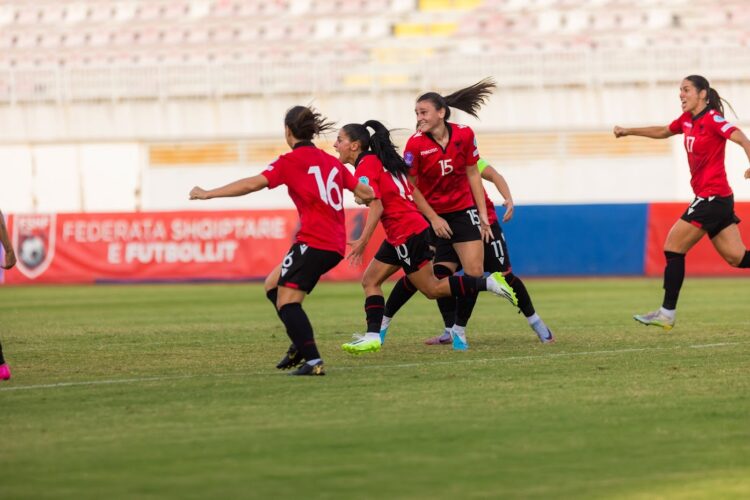 Shqipëria luan dy sfida ndaj Irlandës, trajneri Grima shpall listën e futbollisteve