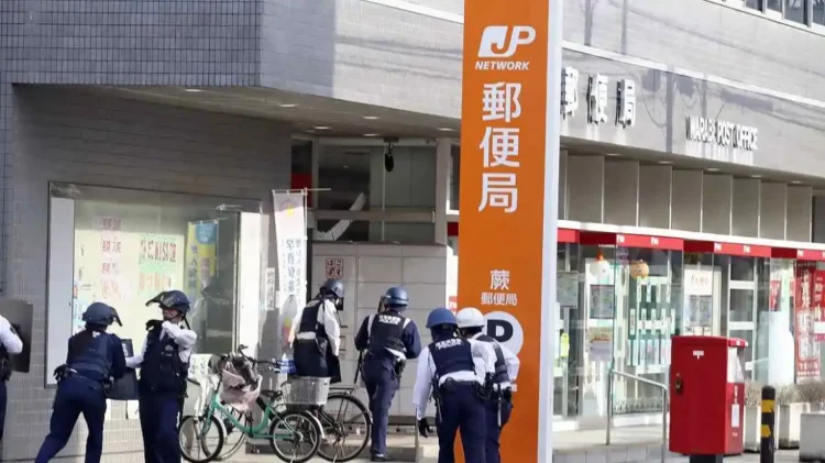 VIDEO/ Merret peng një person në një zyrë postare…