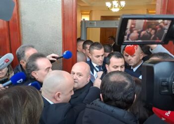 Seanca e së hënës, skenari i opozitës dhe masat e Gardës