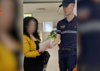“Kur ske çfarë bën luaj derën”/ Policia njoftim për…një portofol