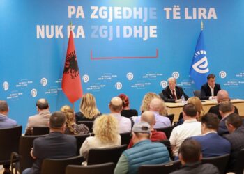 Berisha: Kupa po derdhet, Rama nuk na përfill fare…