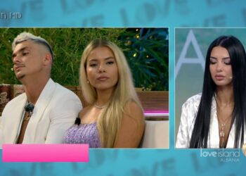 Përballja e fortë e Arlindit dhe Xhoanës: Je sjellë si adoleshente