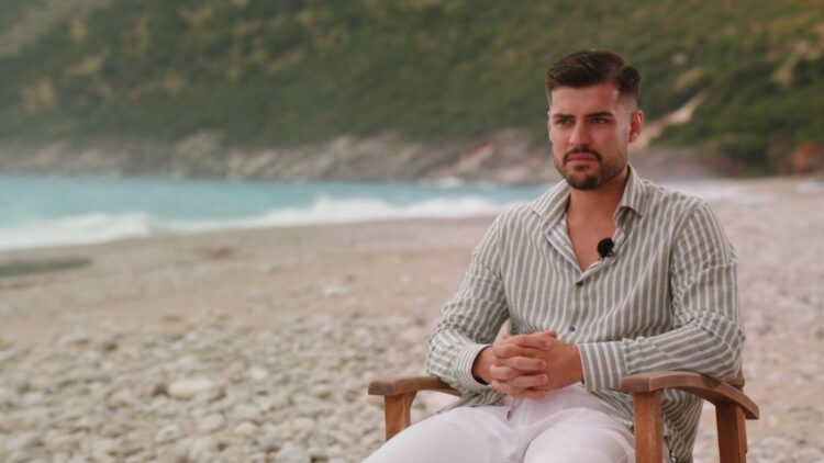 “Mami hante bukë me uthull dhe qante”, rrëfimi ndryshe i Aleksandos