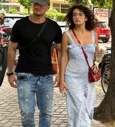 Në prag të fejesë? Kristi Aliaj fotografohet me vajzën misterioze