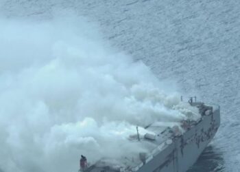 Përplasen dy anije në Detin e Veriut, dhjetëra njerëz të zhdukur