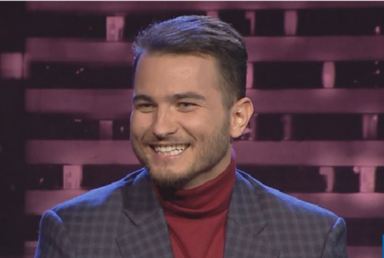 Momente të lumtura për Arjon Muçën, bëhet baba për herë të parë