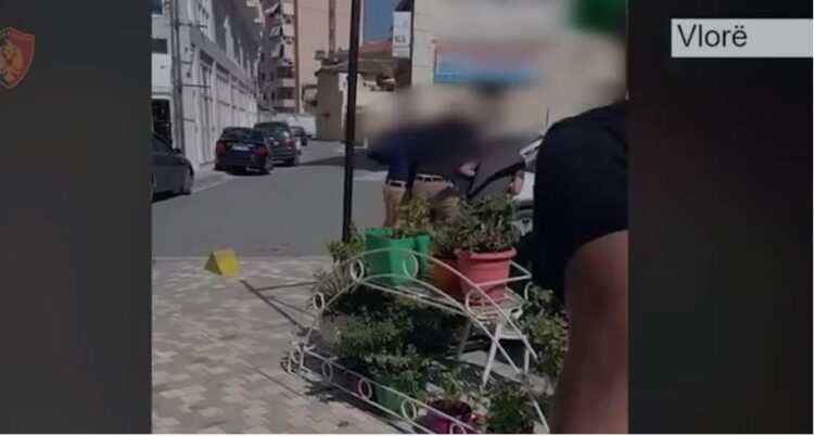 VIDEO/Lëvizte në Vlorë me pistoletë, në pranga 38 vjeçari nga Tirana