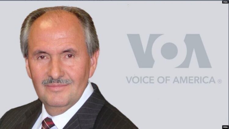 43 vjet tek “Zëri i Amerikës”, gazetari Elez Biberaj del në pension