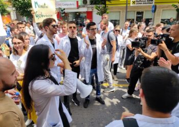 Nuk ndalen studentët e mjekësisë, sërish në protestë
