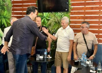 Basha vijon turin në Laprakë, takime e biseda me qytetarët