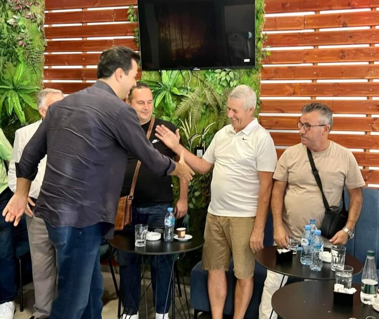 Basha vijon turin në Laprakë, takime e biseda me qytetarët