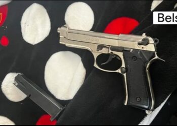 Iu gjet pistoletë në shtëpi, arrestohet 56-vjeçari në Belsh (EMRI)