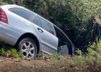Makina del nga rruga, lëndohen katër pjesëtarë të familjes