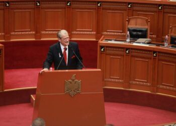 Berisha akuzon Ramën nga Kuvendi: Përse derdhi gjakun Afrim Bunjaku?