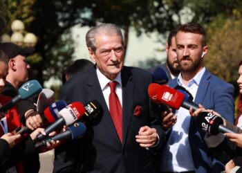 Berisha akuzon: Bledi Çuçin e kanë përzënë nga Zvicra për drogë