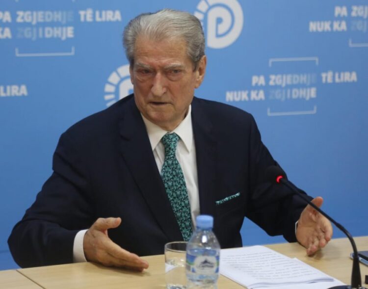 Do i bëni rezistencë SPAK-ut? Ja si përgjigjet Berisha