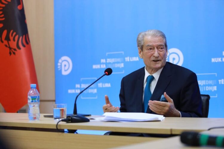 “Me larot e tij skapistë”, Berisha: Çdo pushtet kontrollohet nga Rama