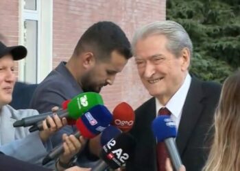 “Ku gaboi Bisha”, Berisha qesh me ish-avokatin: Ekzemplar i shkëlqyer