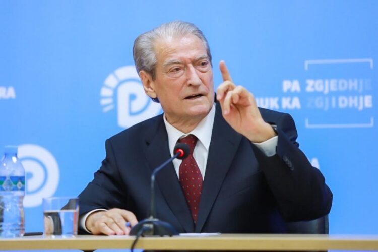 Propozimi për të rrokur armët, Berisha: Kryengritje pa kthim…