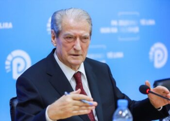 Avokatet e reja? Berisha: Nuk i njoh, por ai që hoqën ishte valutë