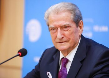 Çështja e vulës/ Berisha: Do bëjmë luftë deri në fund me Edi Ramën