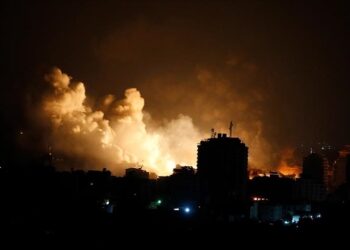 Izraeli bombardon kishën historike në Gaza, strehoheshin civilë