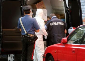 Krim në familje/ Shqiptari mbyt gruan për motive xhelozie (EMRAT)