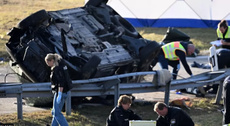 Gjermani/ Shtatë të vdekur nga përmbysja e furgonit me emigrantë