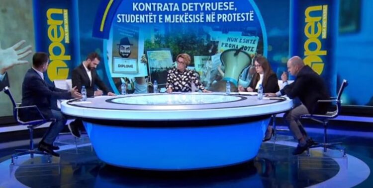 Debati për studentët e Mjekësisë/ Alimehmeti: Ligji nuk zgjidh problemin. Reagon Koja…