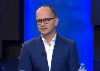 Ditmir Bushati: Ka nevojë për komunikim të sinqertë Tiranë- Prishtinë