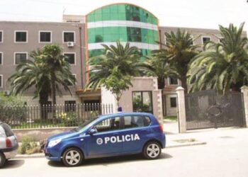 Ndihmonin emigrantët të kalonin kufirin, arrestohen 9 persona (EMRAT)