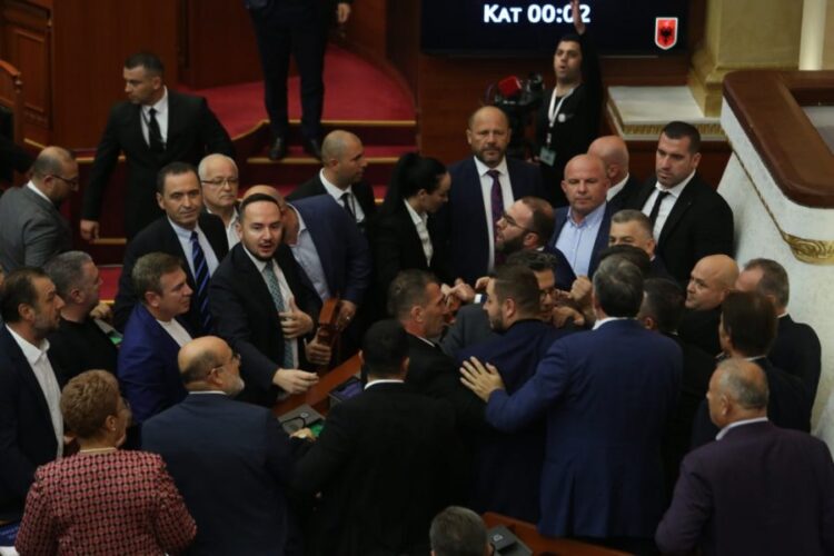 U përplas me deputetin e PS/ Nallbati: Incidenti s’na nderon, por…