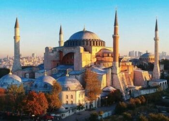 Historiani turk ngre alarmin: Shpëtoni “Hagia Sophia”