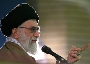 Irani përshëndet sulmin e Hamasit ndaj Izraelit: Iu puthim duart…