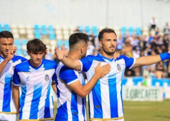 Hasani nuk i mjafton Tiranës, Dinamo reziston me 10 lojtarë në derbi