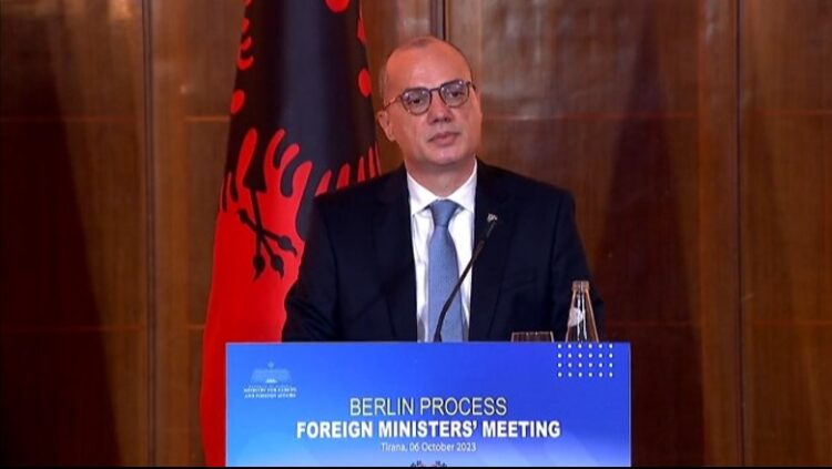 Hasani: Beogradi të hetojë seriozisht për grupin kriminal terrorist