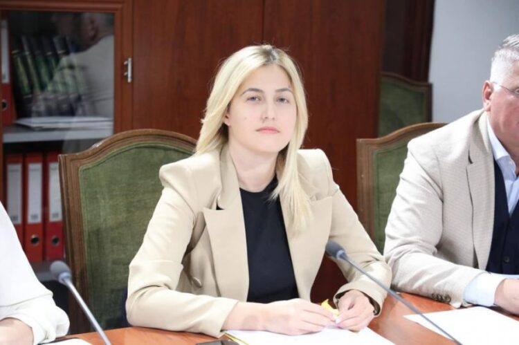 Studentët në protestë, Zhupa: Manastirliu nuk pranon të flasë…