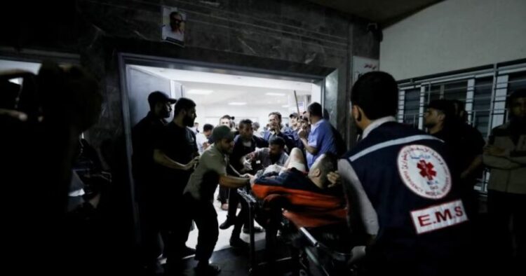 Pa drita, pa shtretër dhe pa ilaçe, rrëfime nga mjekët në Gaza/ Operacione me dritën e celularëve