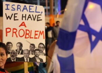 Izraeli mes luftës dhe protestave, kërkohet largimi i Netanyahut