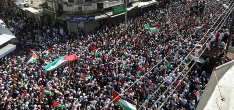 Mijëra njerëz mblidhen në Jordani në solidaritet me palestinezët