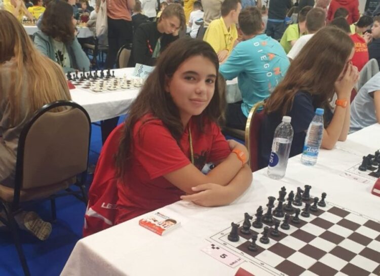 Kler Çaku, 13-vjeçarja shqiptare shpallet kampione Europe në shah