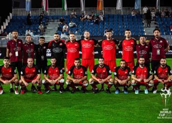 ‘Shqiponjat’ kundër ‘gjelave’, kombëtarja shqiptare rikthehet në fushë