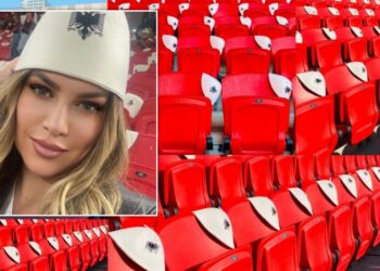 Nuk mund të mungonte, Leonora Jakupi pranë tifozëve kuqezi