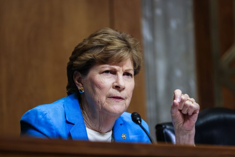 Senatorja amerikane: Serbia të bashkëpunojë për hetimin e sulmit