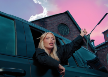 Loredana Zefi publikon këngën e re “On Top”