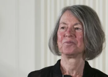 Nobelistja e Letërsisë ndahet nga jeta në moshën 80-vjeçare