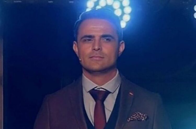 Çfarë po ndodh? Maestro del me kërkesën urgjente